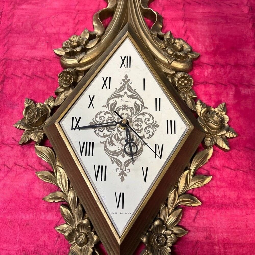 Vintage Syroco Wall clock #1050 Bow on top floral Hollywood Regency MCM - Picture 2 of 8